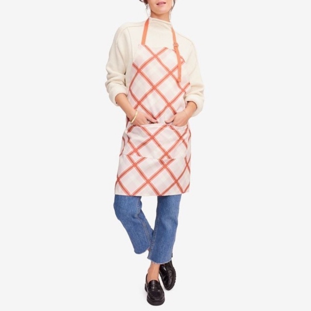NEW Unopened SEWING DOWN SOUTH COOKING APRON In PERFECTLY PLAID Cooking DIY